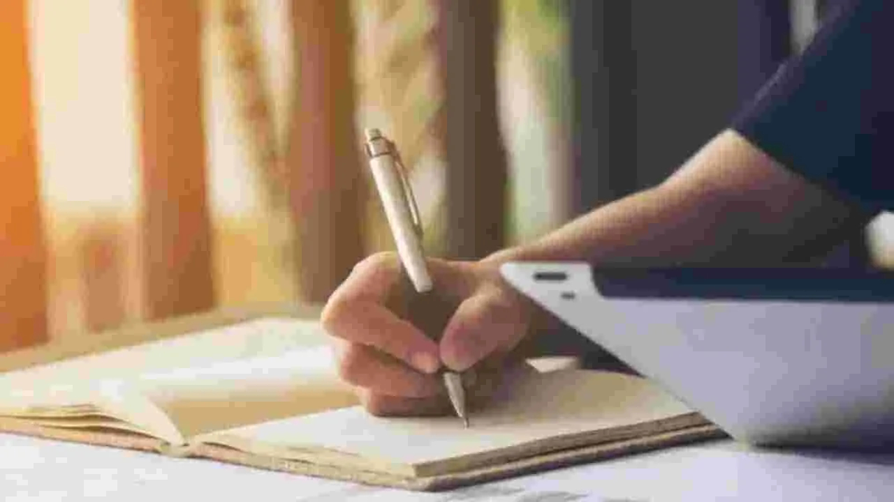 ఏపీ ఇంటర్ బోర్డు అధికారులకు విద్యార్థి ఫోన్.. ఏం చెప్పాడంటే