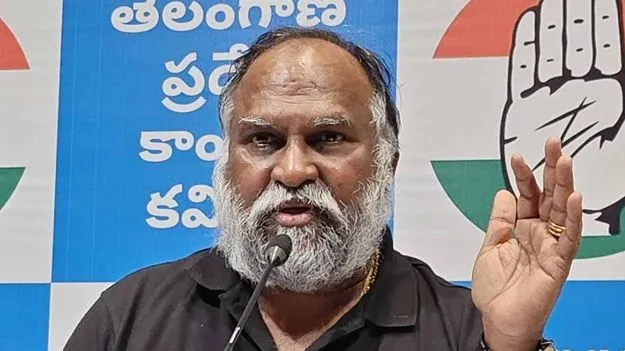 కోటి మందికిపైగా స్మార్ట్‌ రేషన్‌కార్డులు ఇవ్వబోతున్నాం: జగ్గారెడ్డి