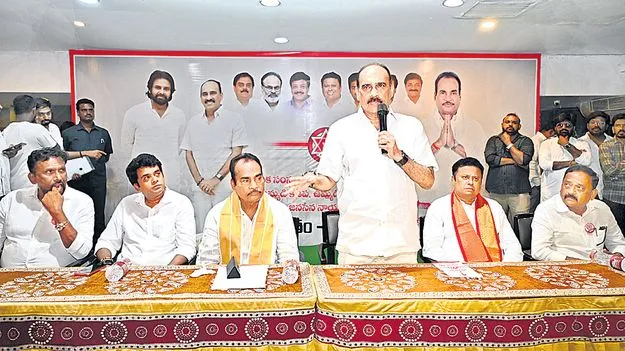 Elections: స్థానిక సంస్థల ఎన్నికలే టార్గెట్‌