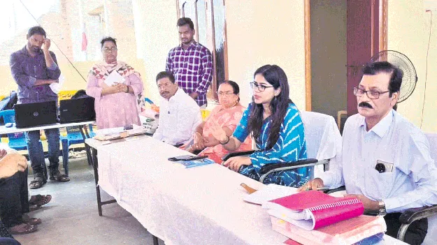 యంత్రాంగం జనబాట