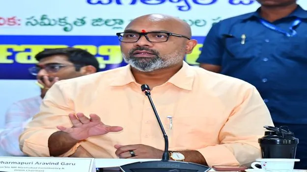 అభివృద్ధి పనుల్లో వేగం పెంచండి