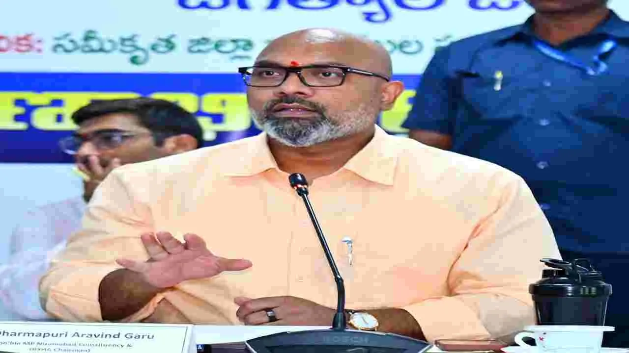 అభివృద్ధి పనుల్లో వేగం పెంచండి