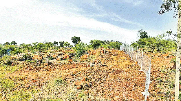 సెలవు రోజుల్లో చక్కబెట్టేస్తున్నారు..!