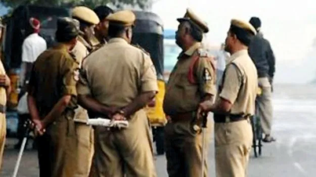 కదిరిలో ఉద్రిక్తత: రౌడీషీటర్ కుటుంబం ఆత్మహత్యాయత్నం!