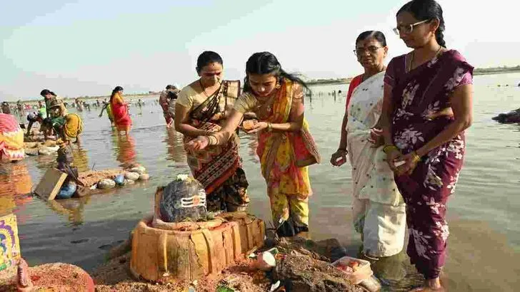 8వ రోజు.. సరస్వతి అంత్య పుష్కరాలు.. 