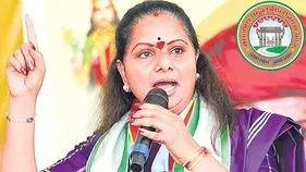 ఆర్టీసీ కార్మికుల సమస్యలను వెంటనే పరిష్కరించాలి: కవిత