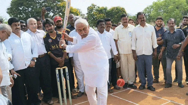 గ్రామీణ క్రీడాకారులను ప్రోత్సహించాలి
