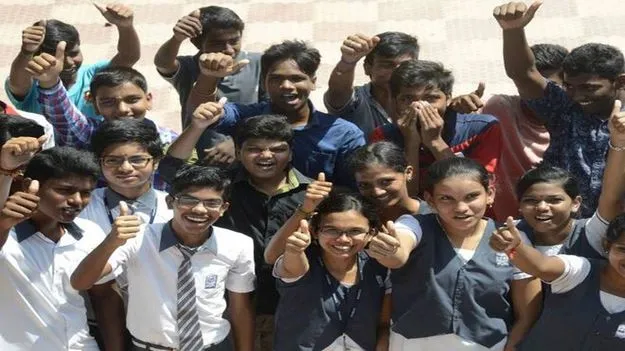 ‘పది’లో 98.57 శాతం ఉత్తీర్ణత... 