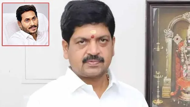 జగన్‌కు ఉన్న ప్రేమ ఒక్కటే గొడ్డలి పార్టీ.. గొడ్డలి గుర్తు: మంత్రి కొల్లు రవీంద్ర