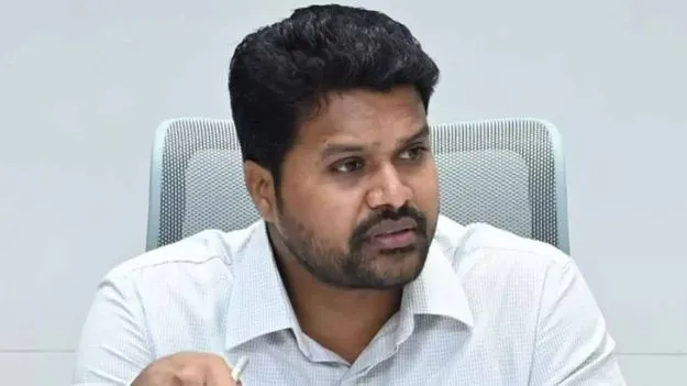   ‘గోదావరి ఉధృతి పెరుగుతోంది.. ప్రజలు అప్రమత్తంగా ఉండండి’: కోనసీమ కలెక్టర్ 