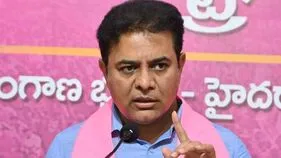 తెలంగాణలో సంక్షేమం లేదు.. ఎక్కడ చూసినా కూల్చివేతలే: కేటీఆర్