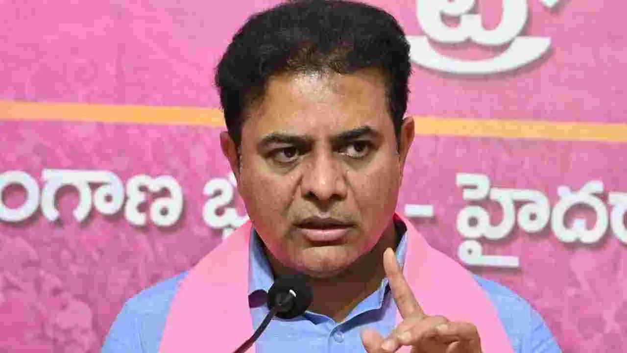 తెలంగాణలో సంక్షేమం లేదు.. ఎక్కడ చూసినా కూల్చివేతలే