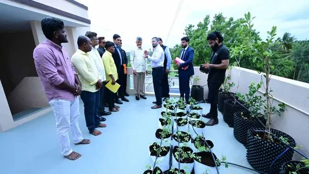 కుప్పంలో సీఎం చంద్రబాబు పర్యటన.. నెట్‌‌జీరో విధానాన్ని అమలు చేస్తున్న ఇళ్ల పరిశీలన
