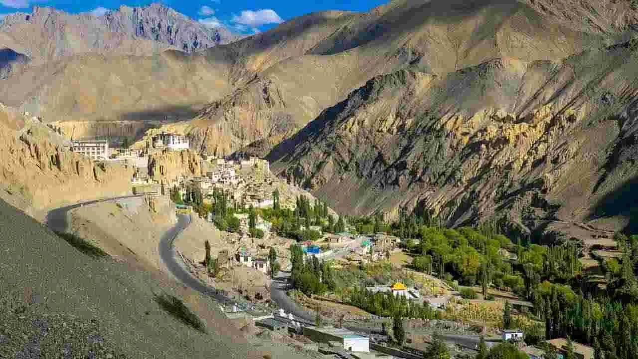 లద్దాఖ్‌కు కొత్తగా 5 జిల్లాలు.. కేంద్రం నోటిఫికేషన్‌కు ఎల్జీ ఆమోదం