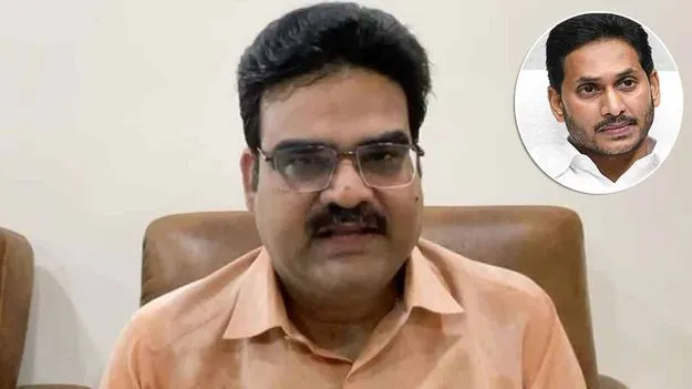 రాజధాని విషయంలో విధానం లేని నినాదం.. జగన్‌పై లంకా దినకర్ ఫైర్