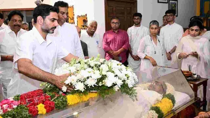 జీఎన్ నాయుడు పార్థివ దేహానికి సీఎం చంద్రబాబు, లోకేశ్ నివాళులు