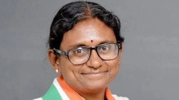 మీనాక్షి నామినేషన్‌ తిరస్కరణ.. సీఈసీని ఆశ్రయించిన కాంగ్రెస్‌ నేతలు.. 