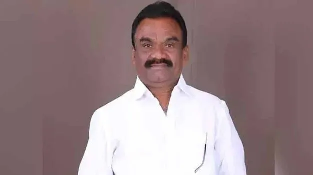 కవిత కొత్త పొలిటికల్ పార్టీని ఎందుకు పెట్టారో చెప్పండి కేటీఆర్: ఎమ్మెల్యే సామేల్