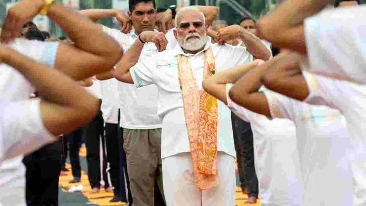 యోగా దినోత్సవంలో పాల్గొన్న ప్రధాని నరేంద్ర మోదీ..