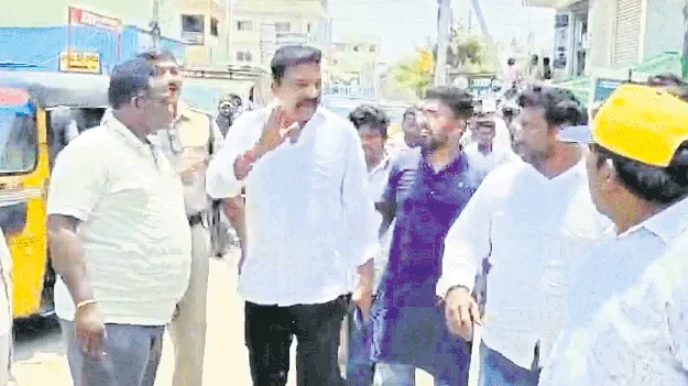 విలువైన భూమిపై వైసీపీ నేత కన్ను