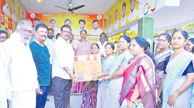 అంగన్‌వాడీలకు కరెంటు పొయ్యిలు