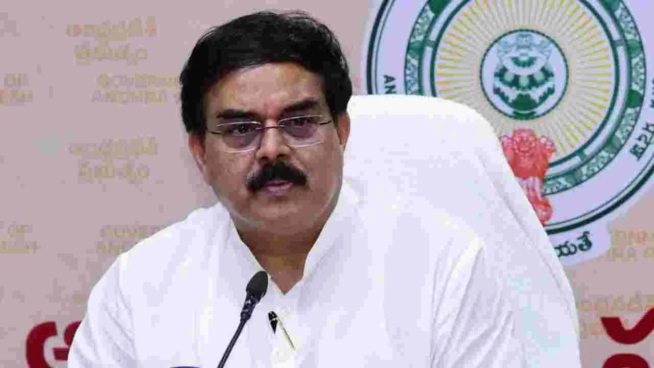 ఇంధన సరఫరాలో వాస్తవాలను ప్రజలకు చెప్పండి: మంత్రి నాదెండ్ల