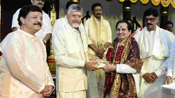 విజయవాడ తుమ్మలపల్లి కళాక్షేత్రంలో ఘనంగా ఉగాది వేడుకలు..