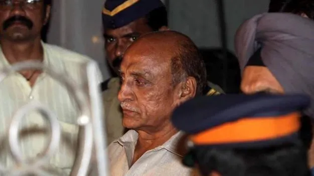 20 ఏళ్ల తర్వాత సంచలన తీర్పు.. నింబాల్కర్ హత్య కేసులో మాజీ మంత్రికి విముక్తి..