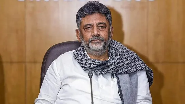 డీనోటిఫికేషన్‌లో డీకే శివకుమార్‌కు సుప్రీం నోటీసులు