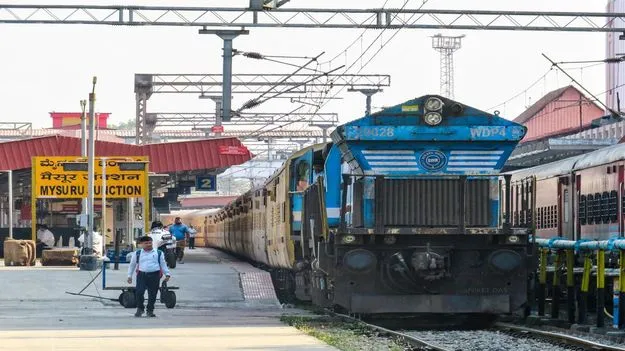 స్పెషల్‌ ఎక్స్‌ప్రెస్‌ రైలు రెగ్యులర్‌గా మార్పు