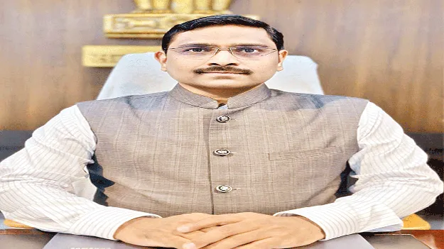 Yoga  పర్యాటక ప్రాంతాల్లో యోగా ప్రదర్శనలు