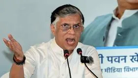 సీఎం భార్య పాస్‌పోర్ట్ వివాదం.. పవన్ ఖేడాకు ముందస్తు బెయిలు