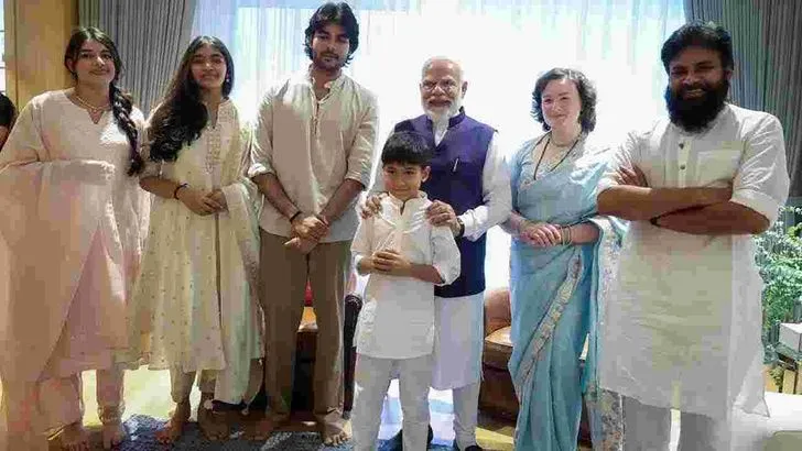  పవన్ కల్యాణ్ నివాసానికి ప్రధాని మోదీ 