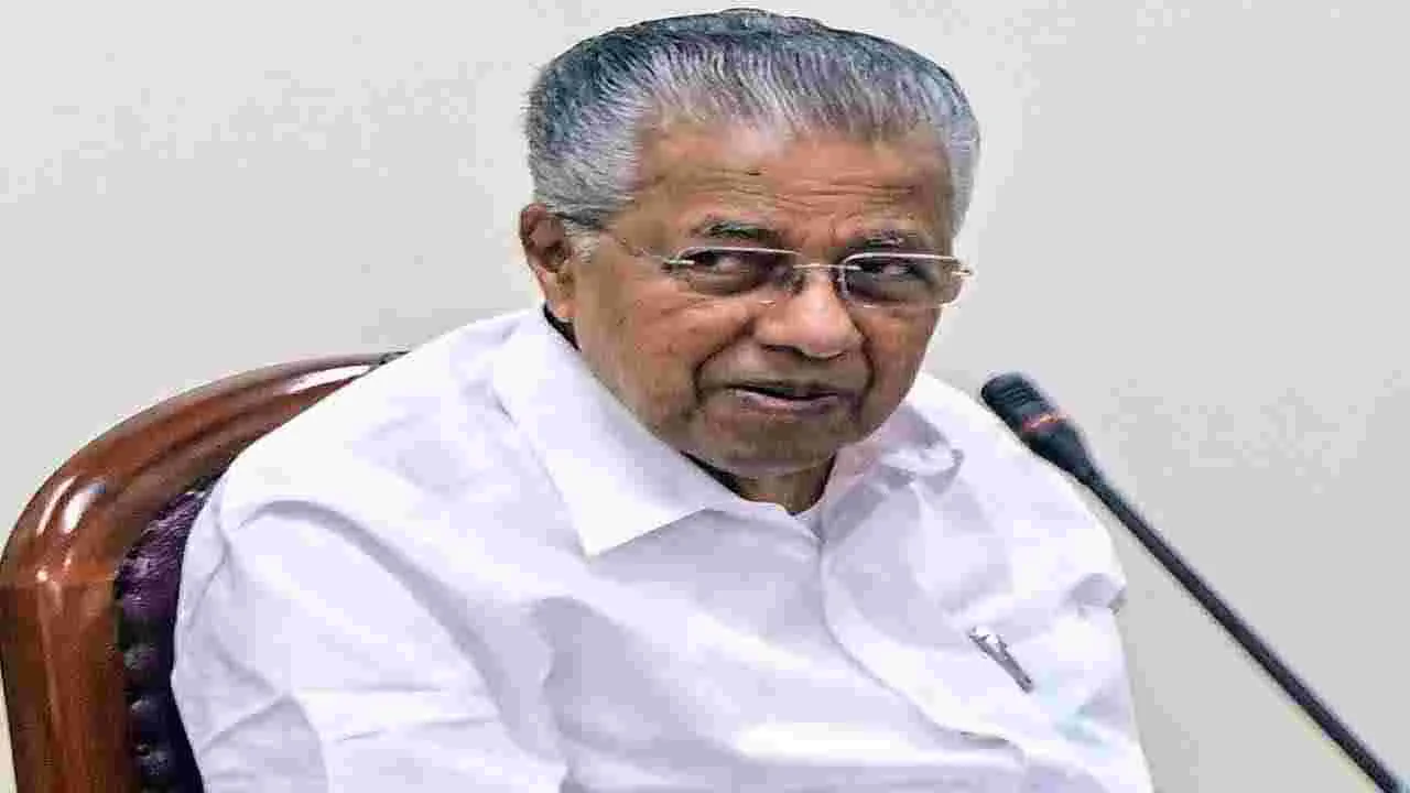 కౌంటింగ్ వేళ.. సోషల్ మీడియా ప్రొఫైల్ మార్చిన కేరళం సీఎం