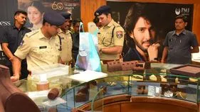 పీఎంజే జ్యువెలరీ చోరీ.. పోలీసుల అదుపులో నిందితులు