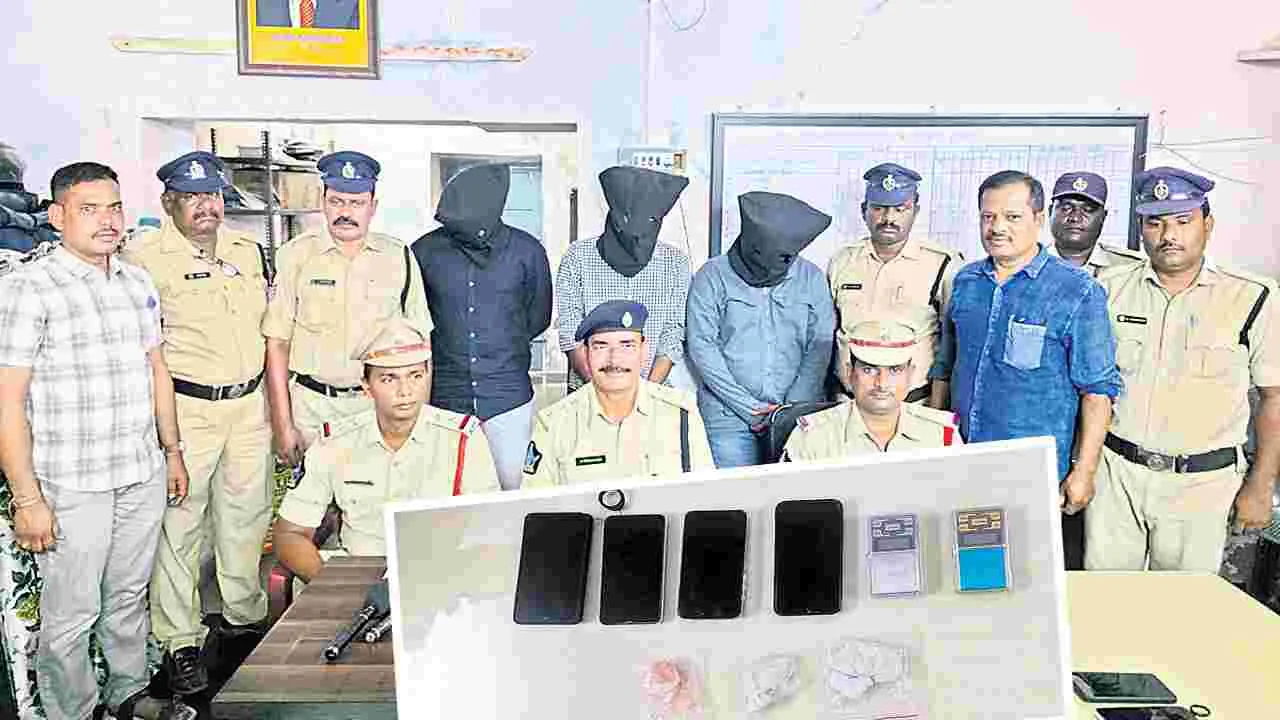 Crime: 62గ్రాముల ఎండీఎంఏ డ్రగ్‌ స్వాధీనం