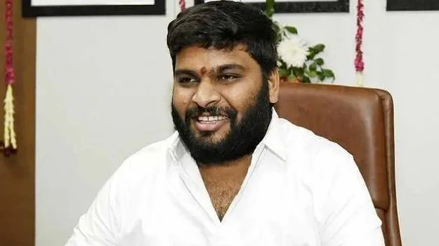 ఉపాధితో మారుతున్న ఉత్తరాంధ్ర ముఖచిత్రం: వీఏంఆర్‌డీఏ చైర్మన్