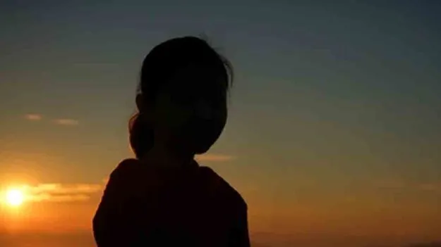 కిలాడీ దంపతులు.. వివాహిత నుంచి రూ. 55 లక్షలు దోచేశారు..