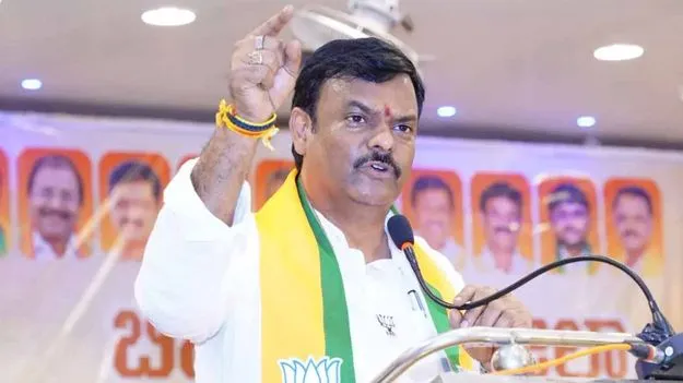 విద్యార్థుల జీవితాలతో ఆడుకున్న కాంగ్రెస్ నిజస్వరూపం బయటపడింది: పీవీఎన్ మాధవ్