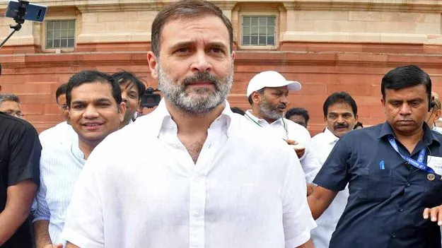 కోవిడ్ విషాదాలను మోదీ మరచిపోయారా... రాహుల్ గాంధీ