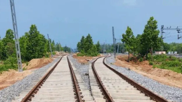 రెండు రైల్వే లైన్లకు నిధులు మంజూరు