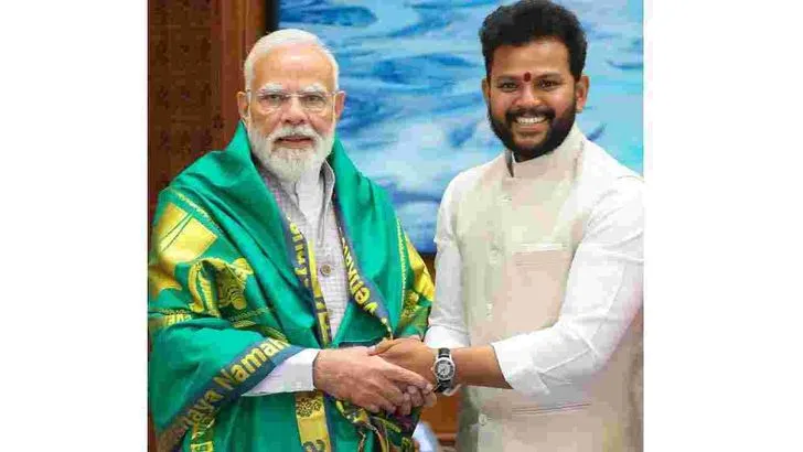 ప్రధాని మోదీతో రామ్మోహన్‌ కుటుంబం ఆత్మీయ భేటీ