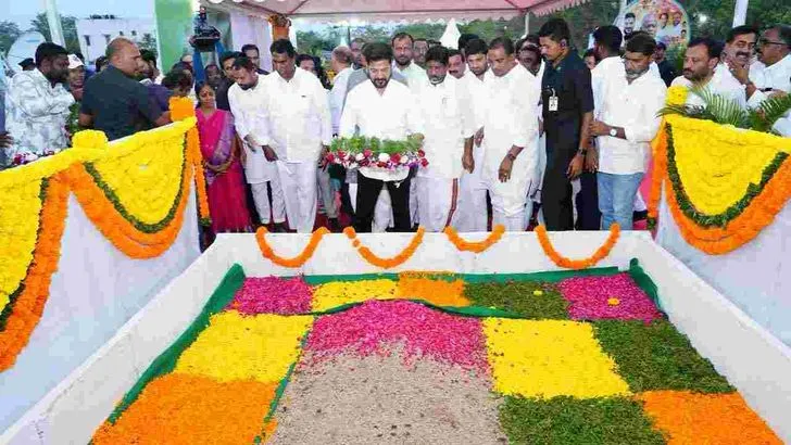  ‘అందెశ్రీ స్మృతివనం’ నిర్మాణానికి  సీఎం రేవంత్‌రెడ్డి భూమి పూజ 