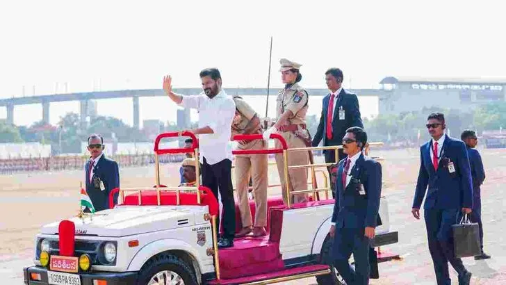 తెలంగాణ రాష్ట్ర ఆవిర్భావ వేడుకలు.. జాతీయ జెండాను ఆవిష్కరించిన సీఎం రేవంత్ రెడ్డి