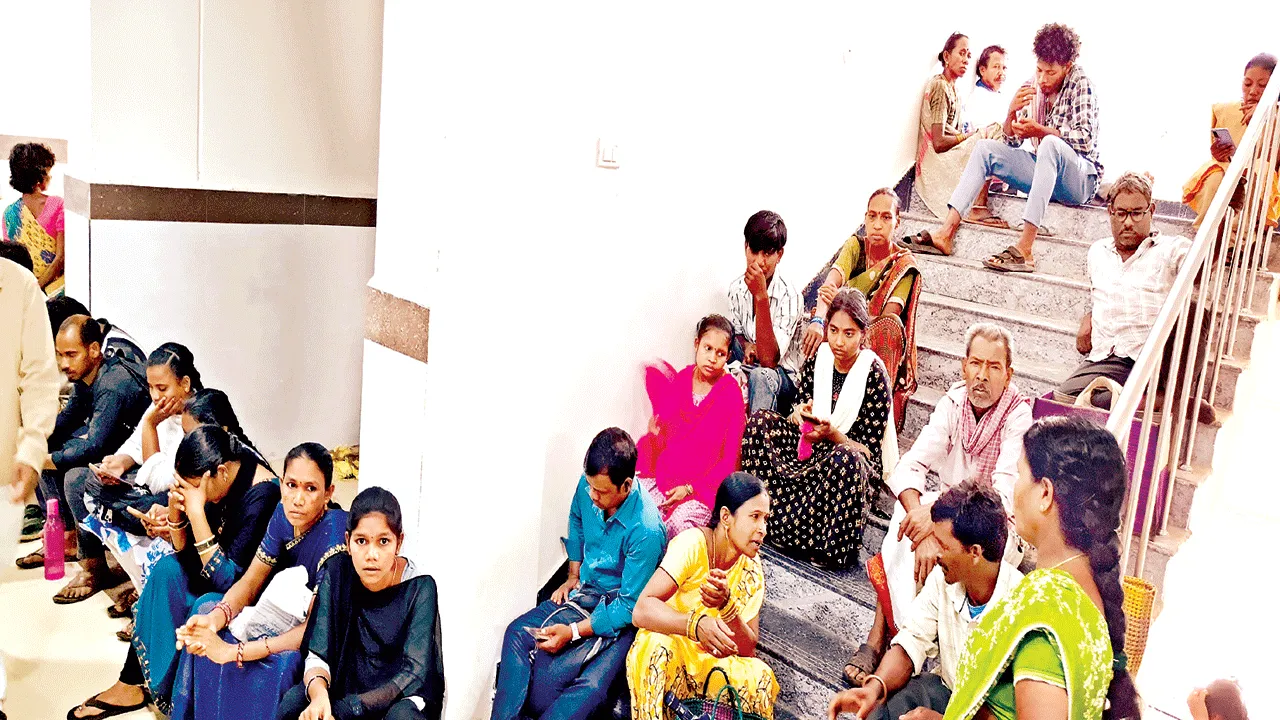 Seethampeta Hospital  సీతంపేట ఏరియా ఆసుపత్రికి రోగుల తాకిడి