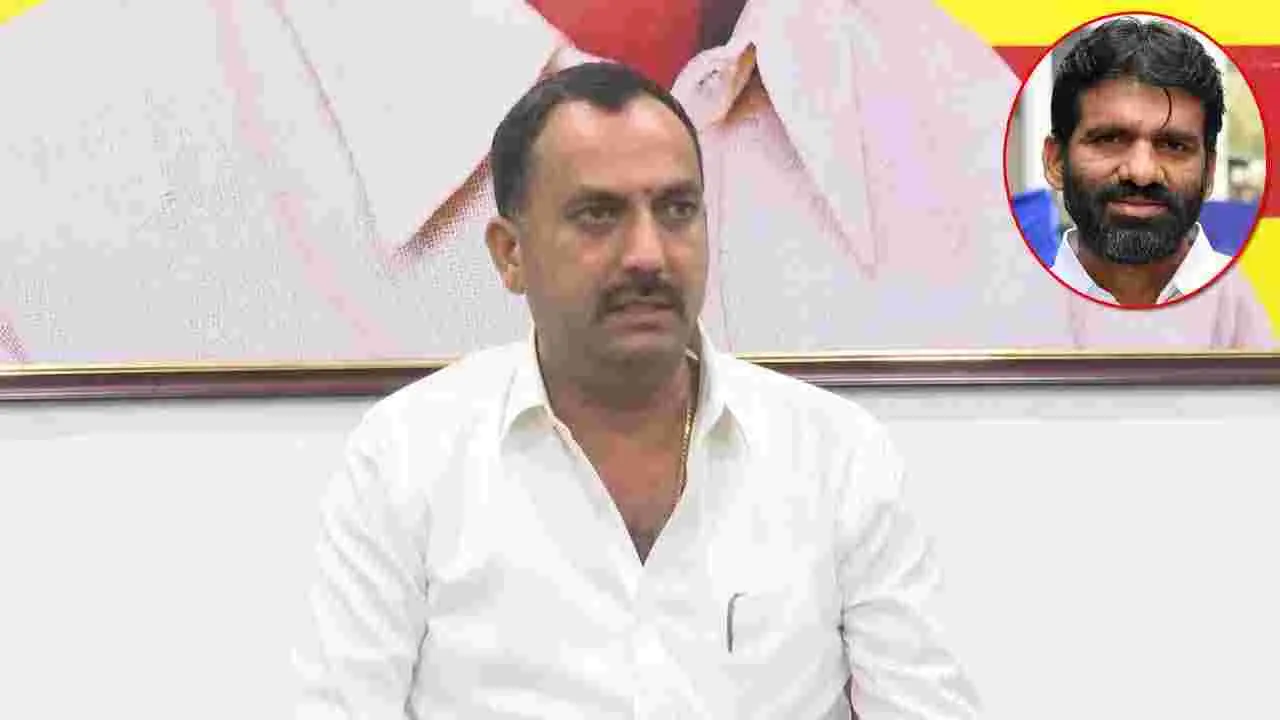 చంద్రశేఖర్ తీరు మార్చుకో.. లేదంటే రాజకీయంగా నష్టం తప్పదు: రూప్ కుమార్