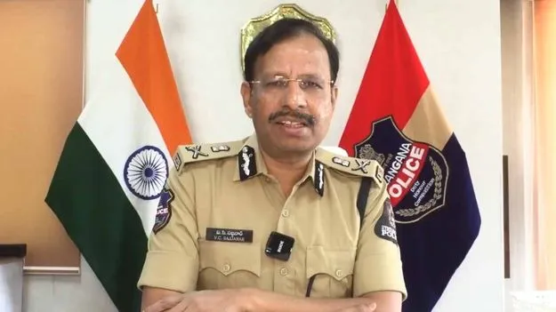 మెడికల్ సీట్ల పేరిట మోసాలు.. తల్లిదండ్రులారా.. జాగ్రత్త!: సీపీ సజ్జనార్