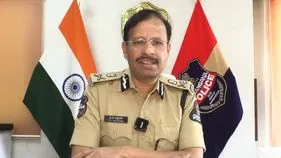 ప్రశాంతంగా గణేశ్ నిమజ్జనాలు పూర్తి.. పోలీసులకు సీపీ సజ్జనార్ అభినందనలు