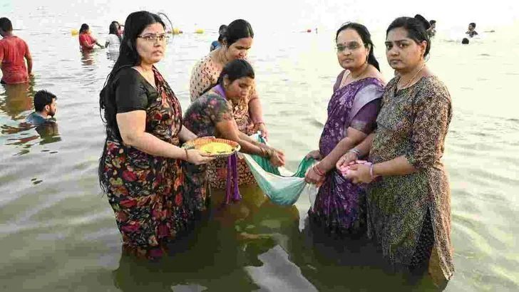 నాలుగో రోజు.. కొనసాగుతున్న సరస్వతి అంత్య పుష్కరాలు..