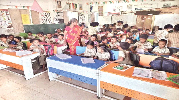  Study Hardships Continue  వసతి సమస్య పట్టదు. చదువు కష్టాలు తీరవు